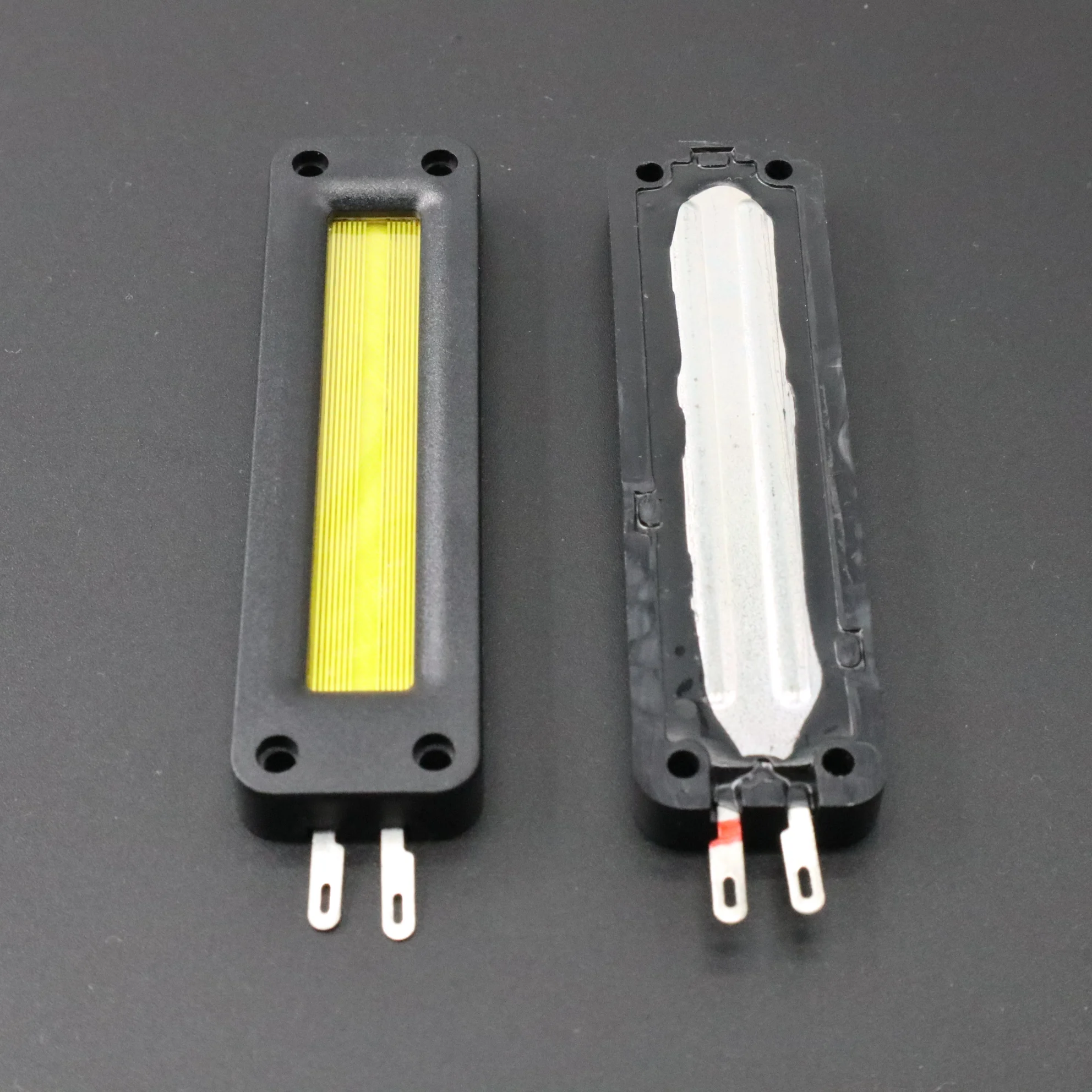 Суперпоясная Колонка прямоугольной формы с высоким громкоговорителем 23х83 мм