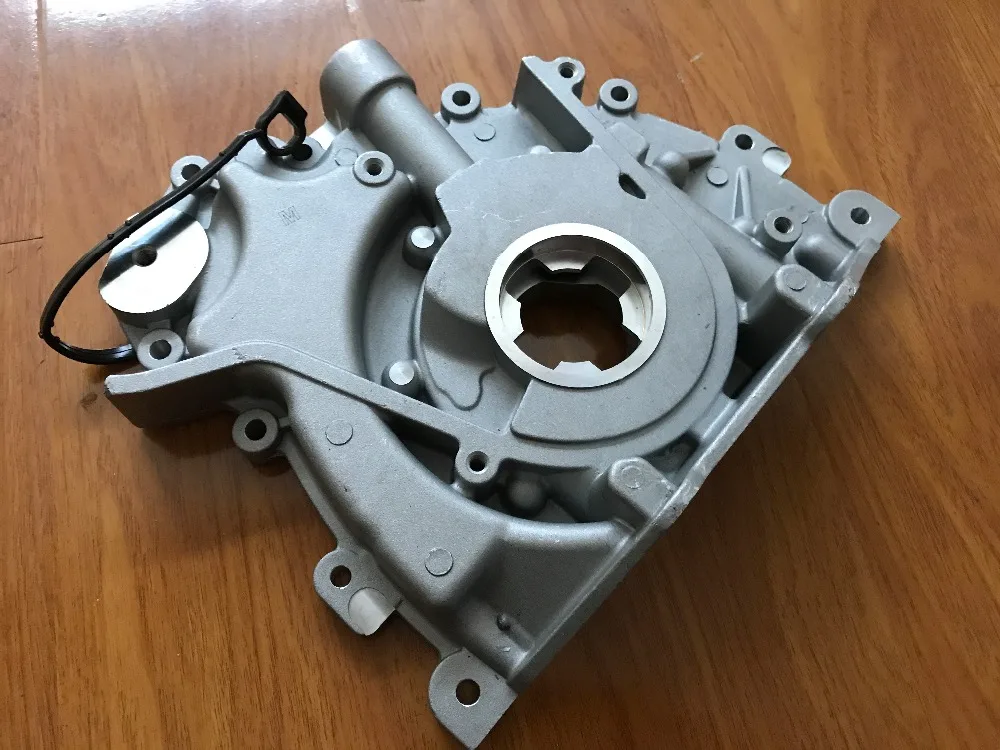 

Масляный насос для Land Rover Discovery & Range Rover Sport 2,7 TDV6 | LR013487