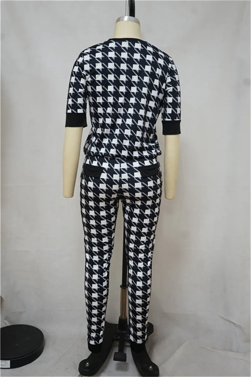 

2021 Spring Summer short sleeve trouser suit women print plaid casual sport two piece suit fashion Streetwear Outfits Tracksuits