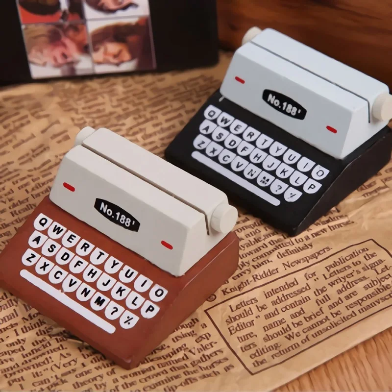

Typewriter-shaped business card holder, desktop decorations, card storage box, business card holder, note holder
