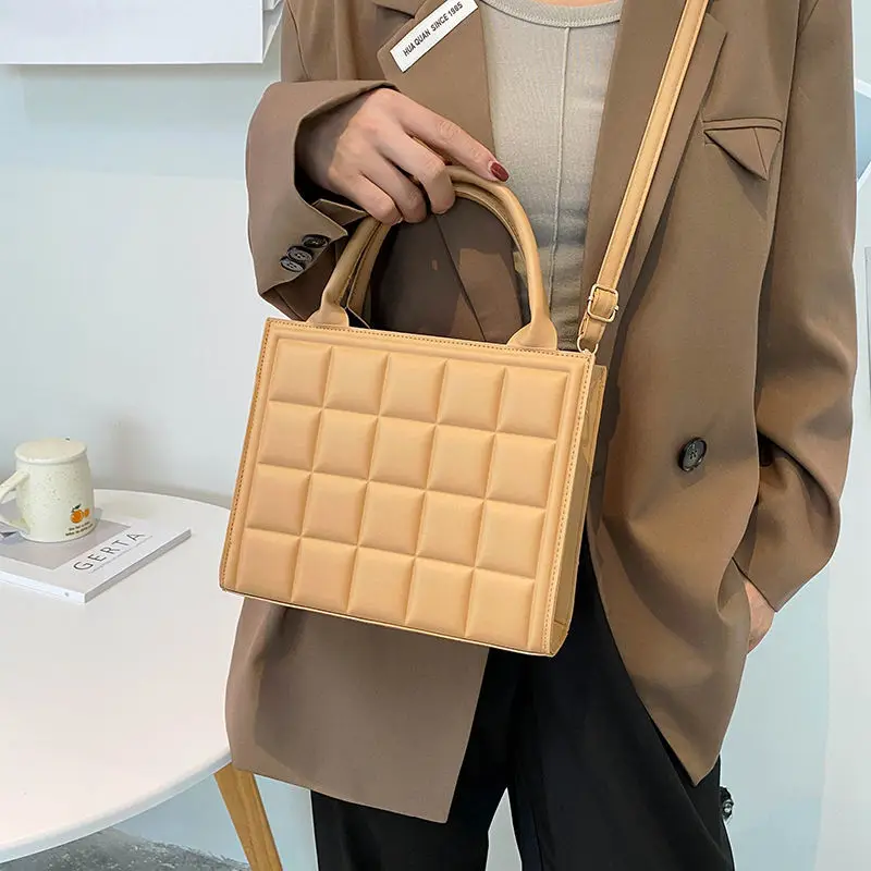 

Female Retro PU Leather Zipper Lattice Solid Color Fashion 2021 All-match Simple Shoulder Bag Women Bag Crossbody Bag Handbag