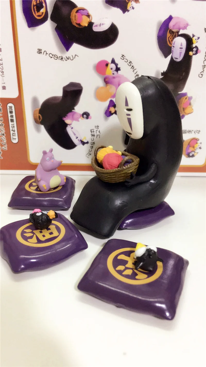 Тысяча и тысяча поисков нет лица мужчины мужское сиденье ткань группа орнамент