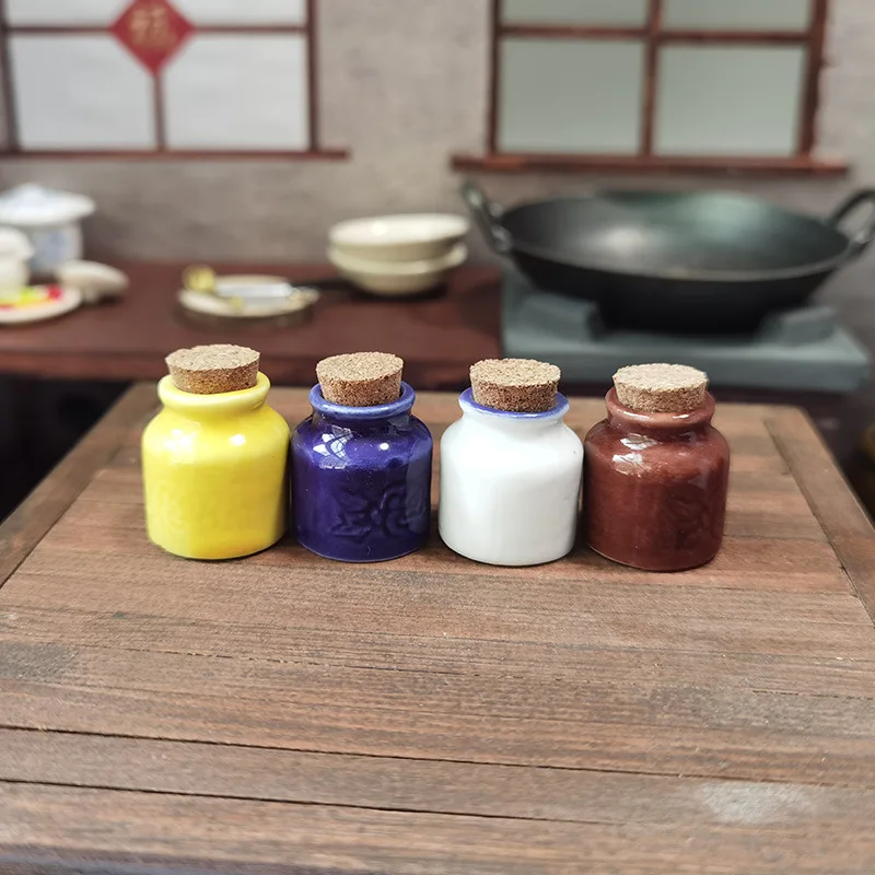 

Mini Ceramic Sealed Jar Miniature Model Of Small Kitchen Seasoning Jar