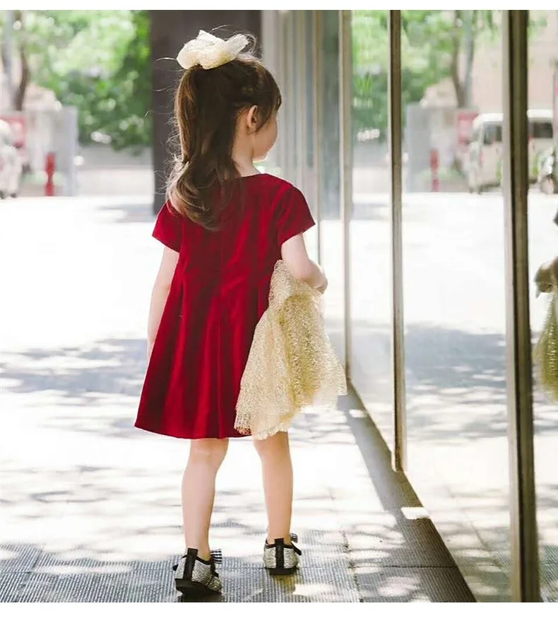 Бархатное платье для девочки цвета шампанского из золотой проволочной сетки с