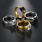 Кольцо женское, с позолотой, с черным кристаллом и цирконом