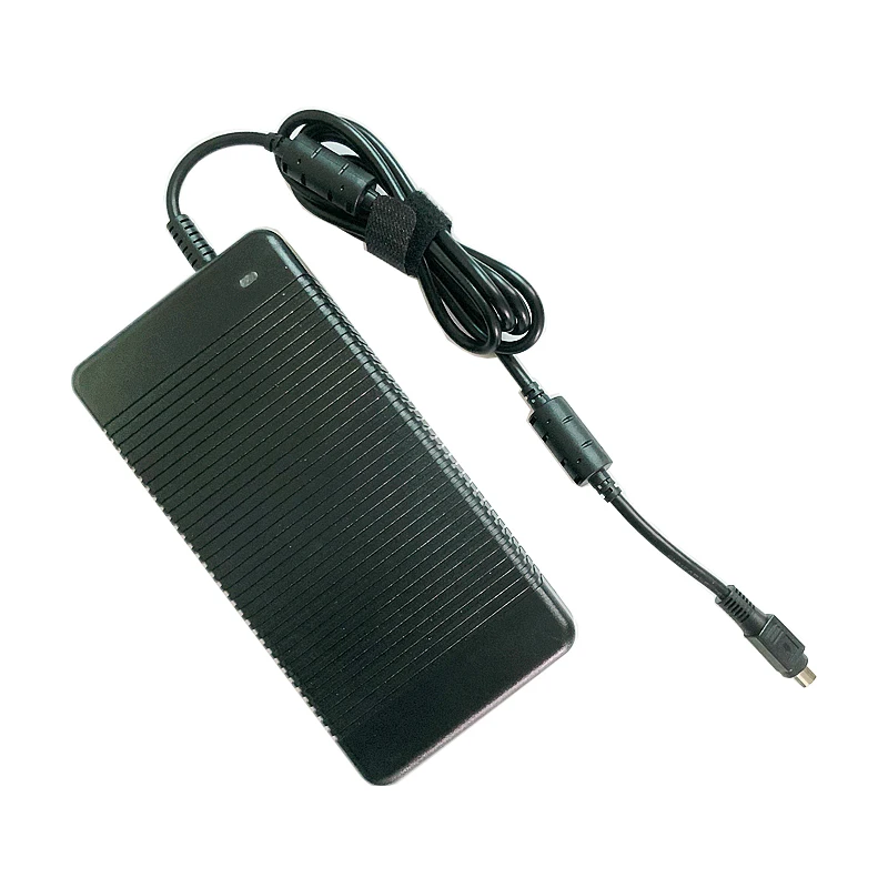 19.5v 11.8 circular four-pin laptop ac adaptive charger adp-230eb T for Clevo D700T D900K D910T M590K M980NU P170HM3 P172SM P177 |