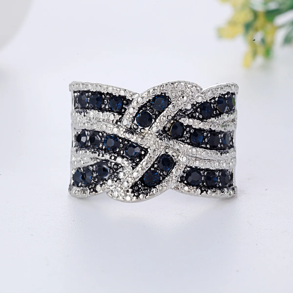 

Women's Ring Black Stone Silver Color Rings for Women Classic Jewelry Pave Engagement Luxury Bague Femme Anillos Mujer