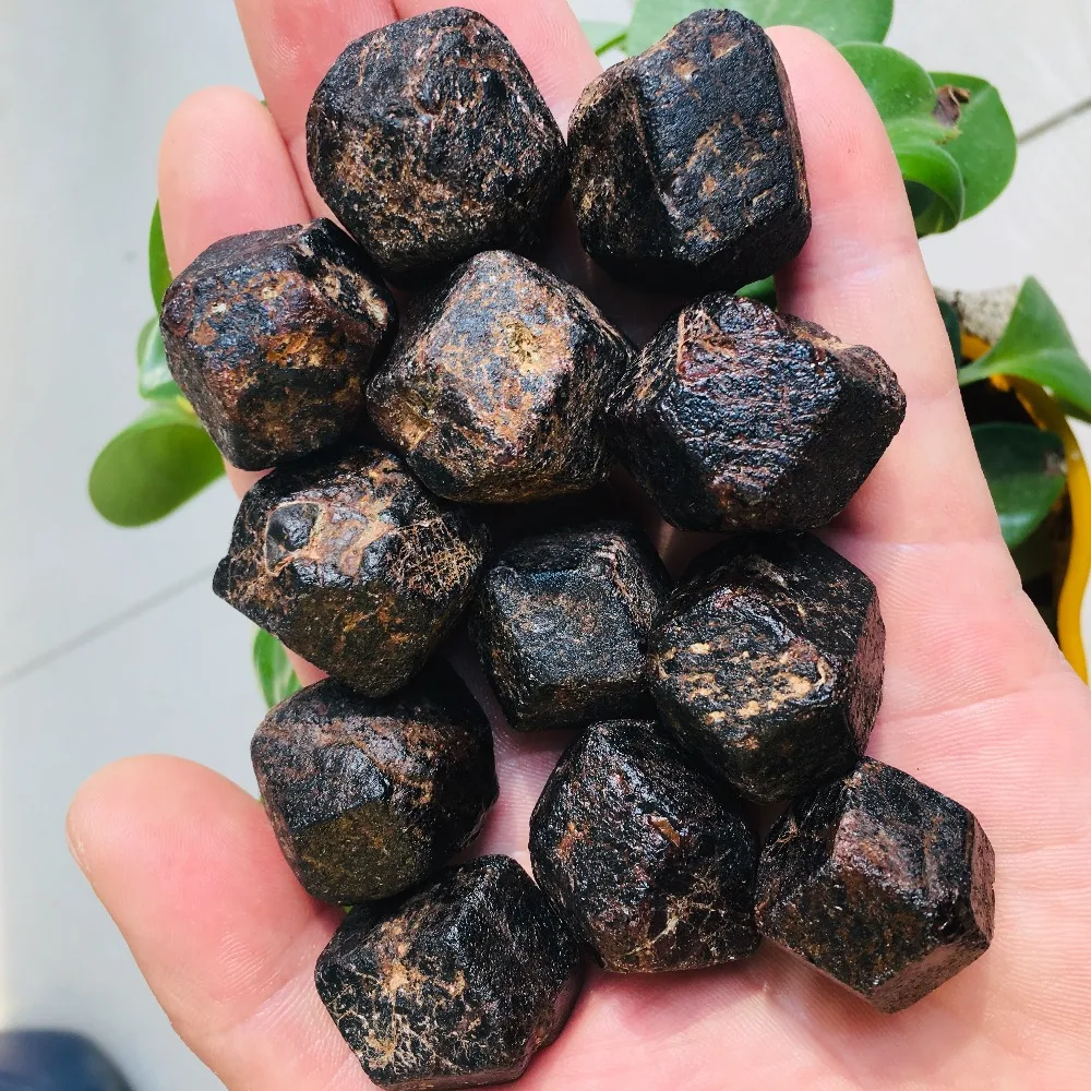 100 г натуральный красный гранат кристаллический драгоценный камень