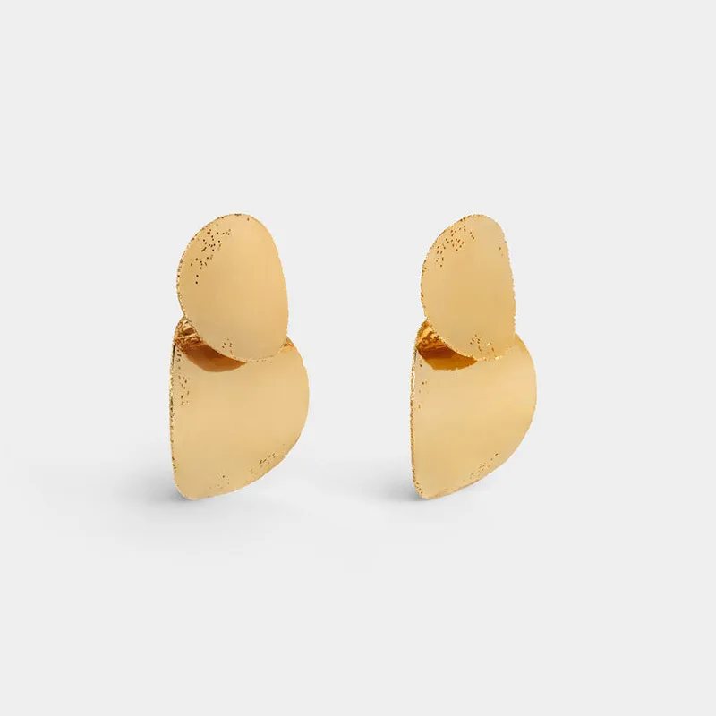 

New European and American Fashion Minimalist Temperament Metal Bend Round Table Spliced Earrings Port Style Earrings