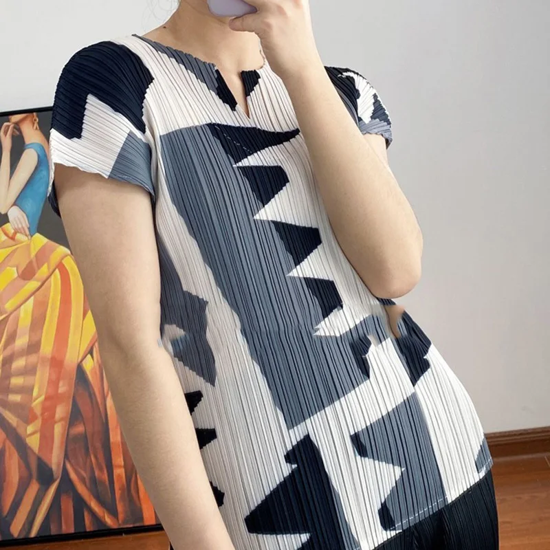 

LANMREM Women Printing Pleated T-shirt New Round Neck Short Sleeve Fashion Tide Summer 2021 New Arrivals 2E1790