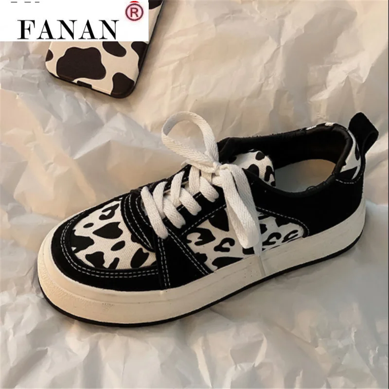 

2021 Women Fashion Vulcanized Shoes Spring Lace-up Women Casual Shoes Comfortable New Leopard Print Flat Sneakers Zapatos Mujer