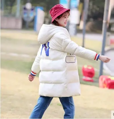 

Пуховик женский зимний утепленный с капюшоном и коллажем, LXZL003