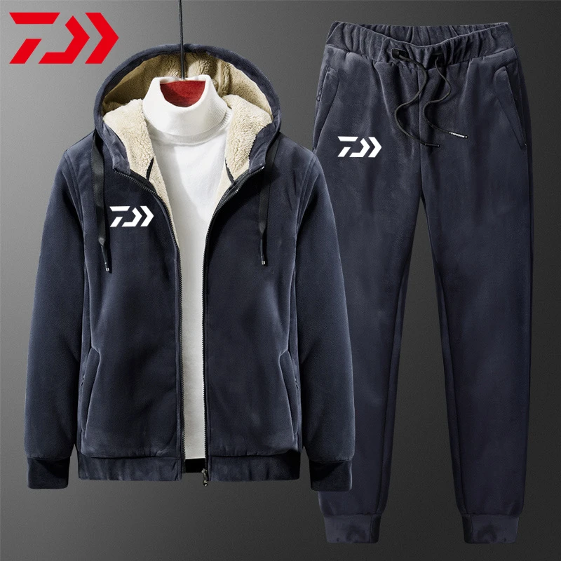 

Daiwa Winter Fishing Suit Large Size Men's Outdoor Sports Suit Plus Velvet Thick Sweater High Quality Fashion Warm Fishing Suit