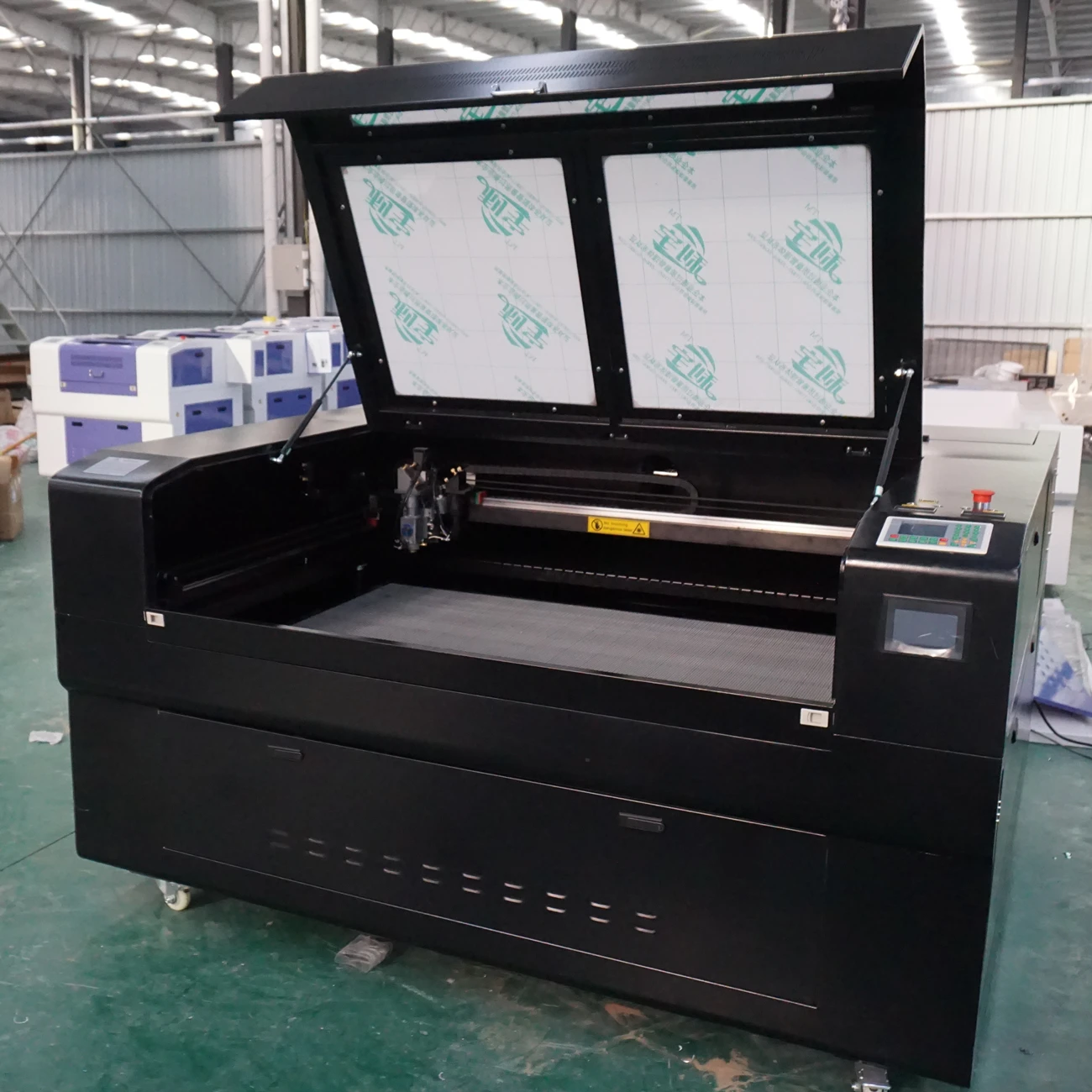 Китайский лазерный резак для картона 1390 гравировальный станок co2 лазерной резки