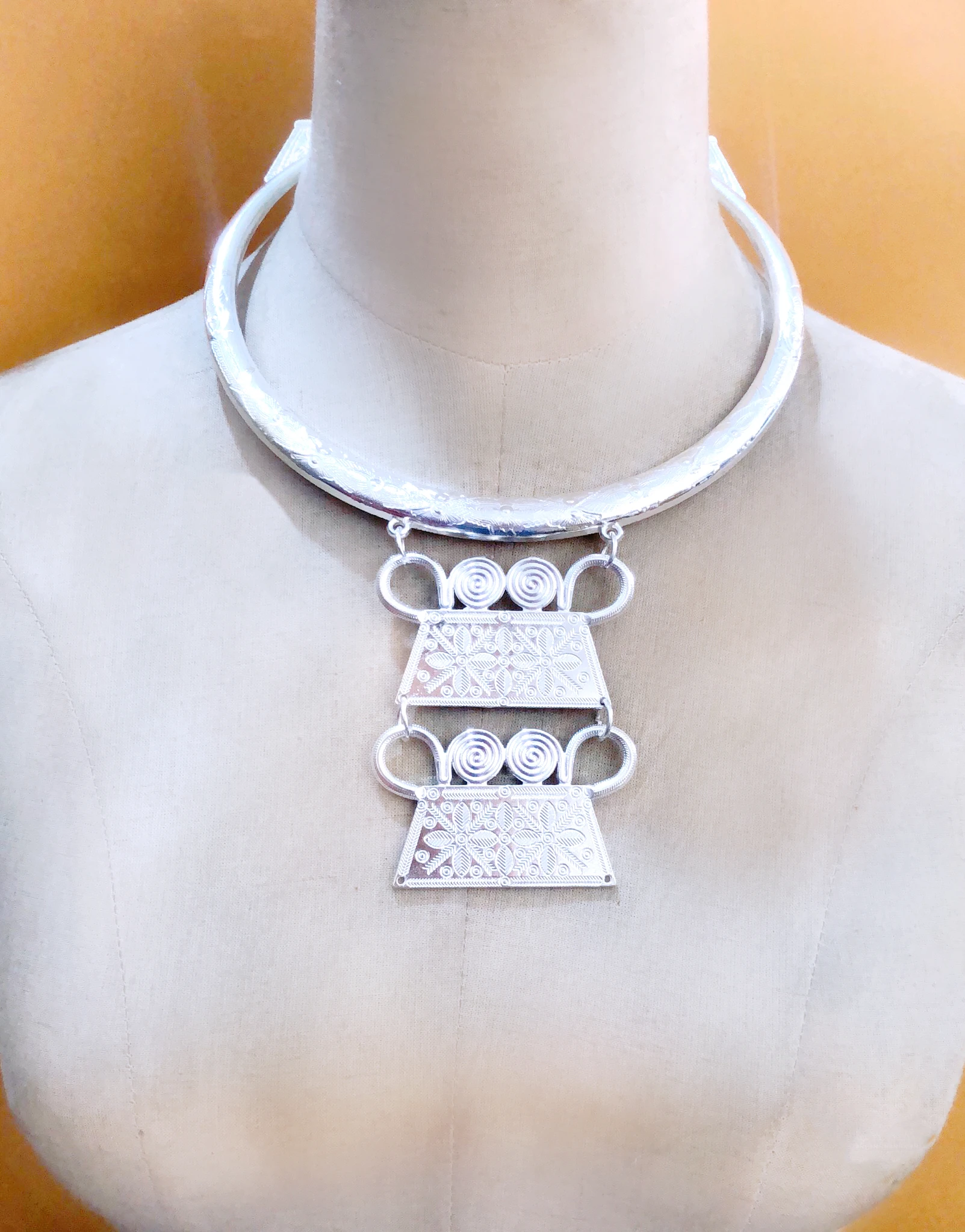 Традиционные мужские ожерелья Hmong