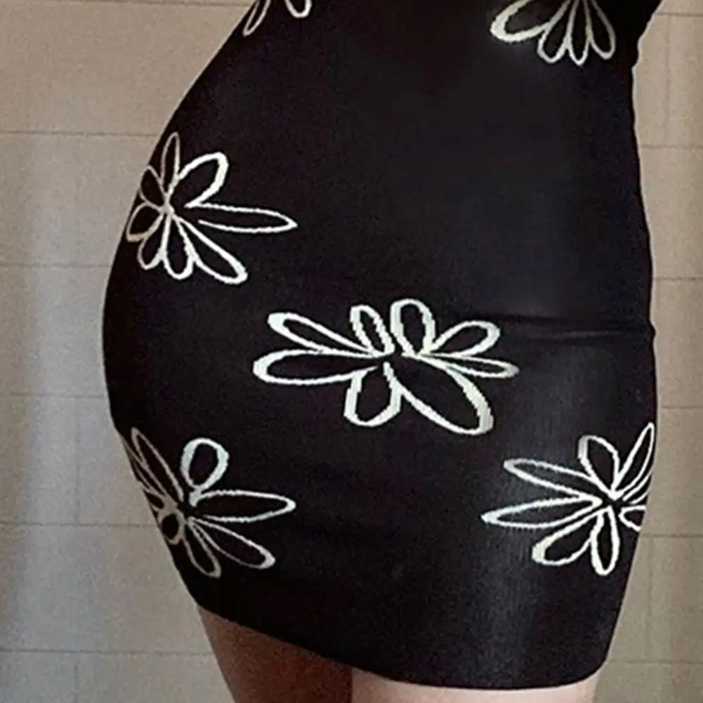 

Summer Dress Sexy Women Backless Floral Print Lady Women Slim Sleeveless Dress Street Style Sexy Party vetement femme 2021