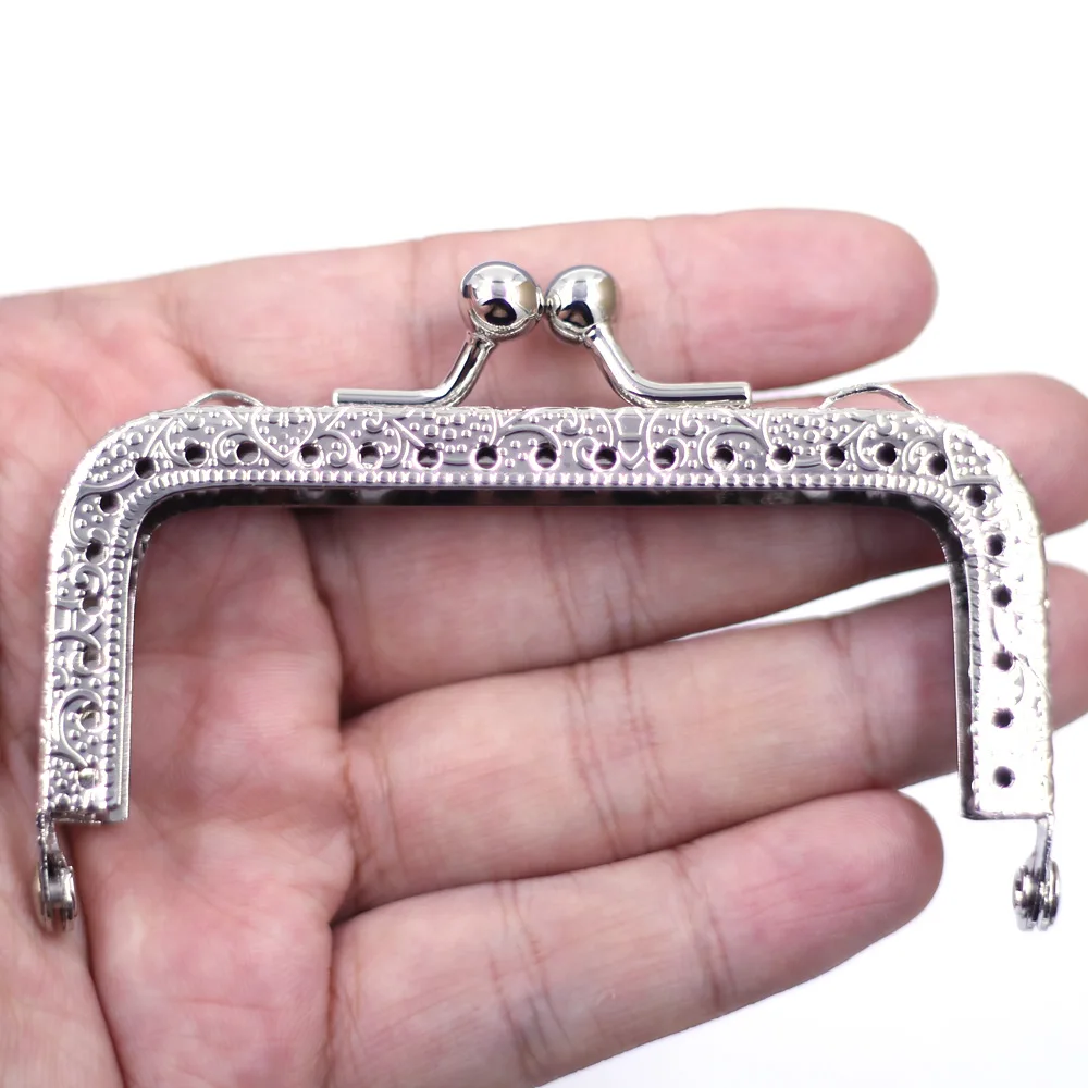 

30PCS 8.5cm Silver Tone Square Metal Purse Frames Kiss Clasps Clutch Buckle Lock Handbag Handle DIY Luggage Hardware Accessories
