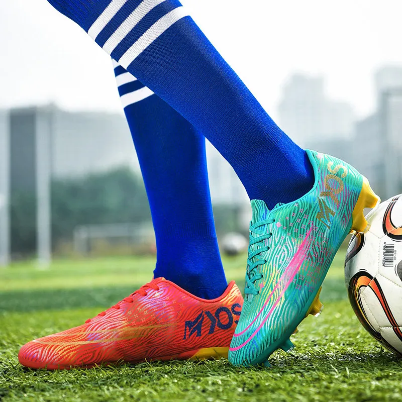 Soccer Shoes Men Couple Colorful Printed Football Sneakers Men Professional Soccer Cleats Men Outdoor Cheap Training Shoes