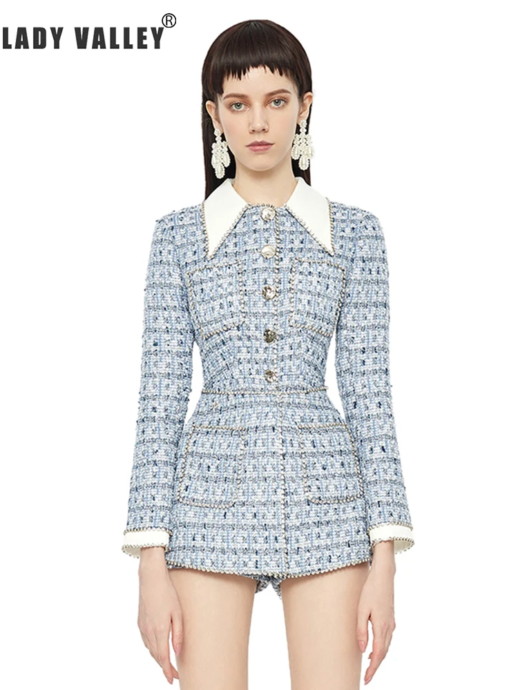 Тяжелый твидовый комбинезон контрастного цвета с отворотами и бриллиантами