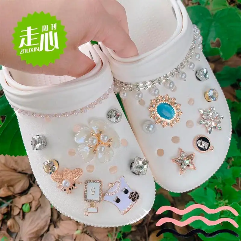 

Croc Charms 2021 Vintage DIY Designer Princess Clogs Shoe Buckle Bundle Fashion Flower Butterfly Girls Clogs Decorations Elegant