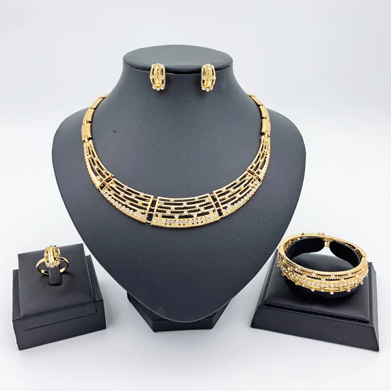 

Dubai Gold Jewelry Sets for Women Crystal Necklace Bracelet Earrings Charm African Bridal Wedding Ring Fashion Jewelry Sets