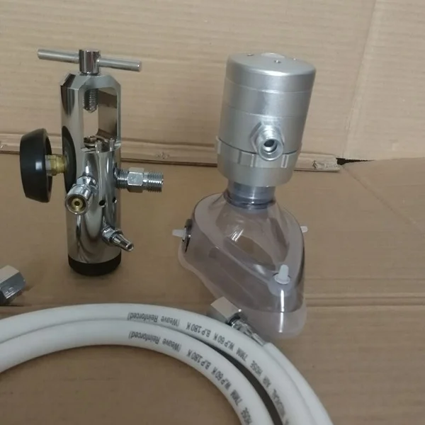 

Medical Demand valve set in pressure regulator for oxygen cylinder