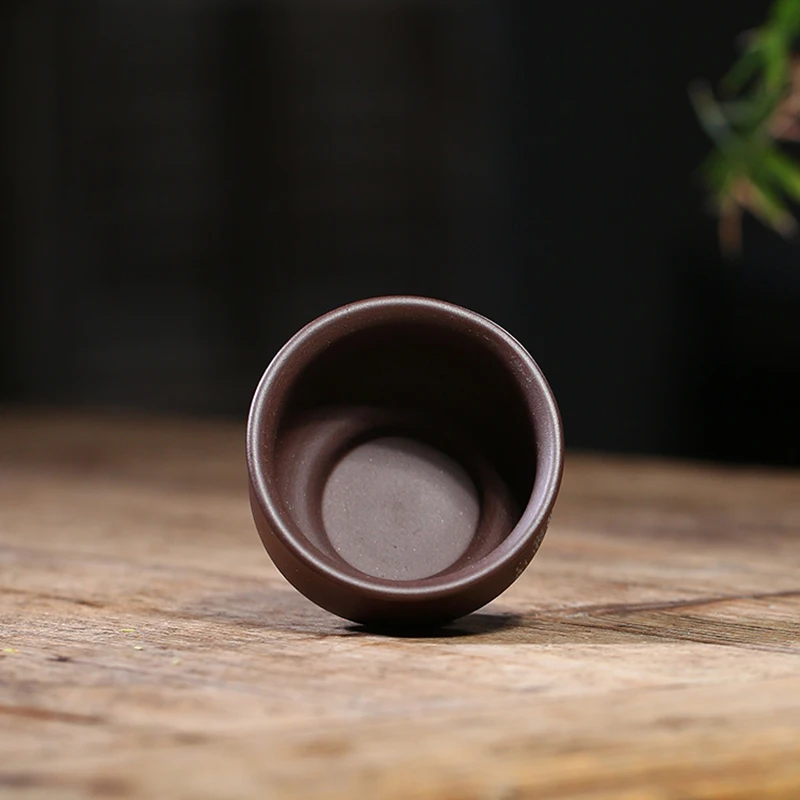 90 мл Чашка для чая из фиолетовой глины Yixing винтажного стиля китайского Kung Fu чайного сервиза, посуда для напитков, чашка для чая Мастера Puer, ручная работа в качестве подарка на день рождения.