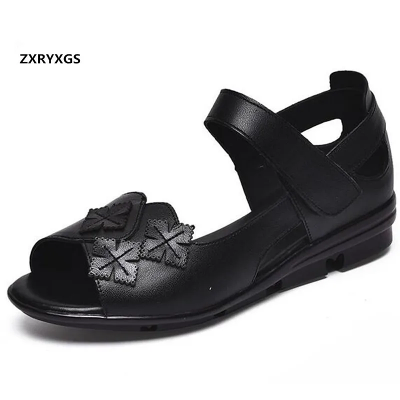 

Top Cowhide Mother Sandals Light Soft Comfort Leather Sandals Woman Shoes Flat Sandals 2022 Plus Size Summer Fashion Sandals