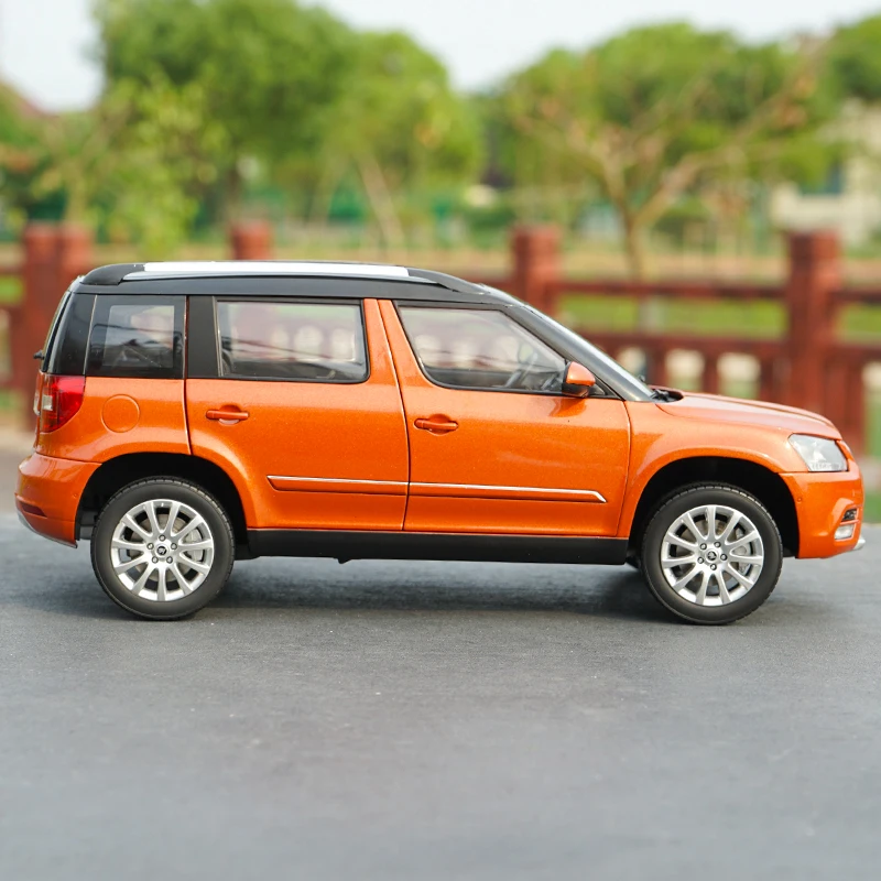 1:18 Skoda YETI SUV модель автомобиля из сплава статическая металлическая Оригинальная
