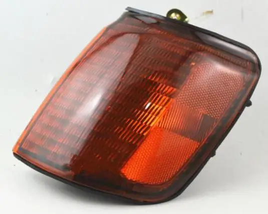 LEFT Сигнальный светильник Turn mb831080 mb831079 для PAJERO V32 V33 головная лампа для MONTERO SFX V31 Передняя угловая лампа V43 mr387543 - Испускаемый цвет: LEFT