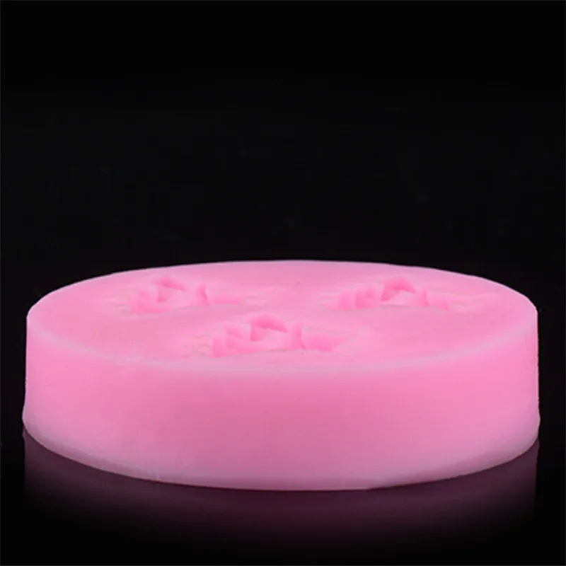 

1Pcs Chocolate Mold Grape Shape Cake Pan 3-Cavity Candy Silicone Baking Mold Tray Useful DIY Cake Mould