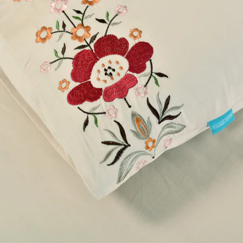 Комплект постельного белья из чистого хлопка с вышивкой и цветами сливы в