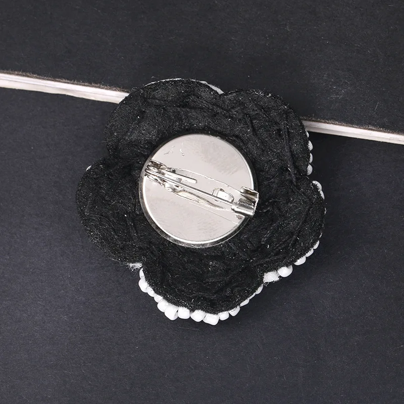 New Handmade Fabric Bead Flower Brooch Pins Crystal Camellia Lapel Pin and Brooches Cardigan Dress Corsage for Women Accessories | Украшения