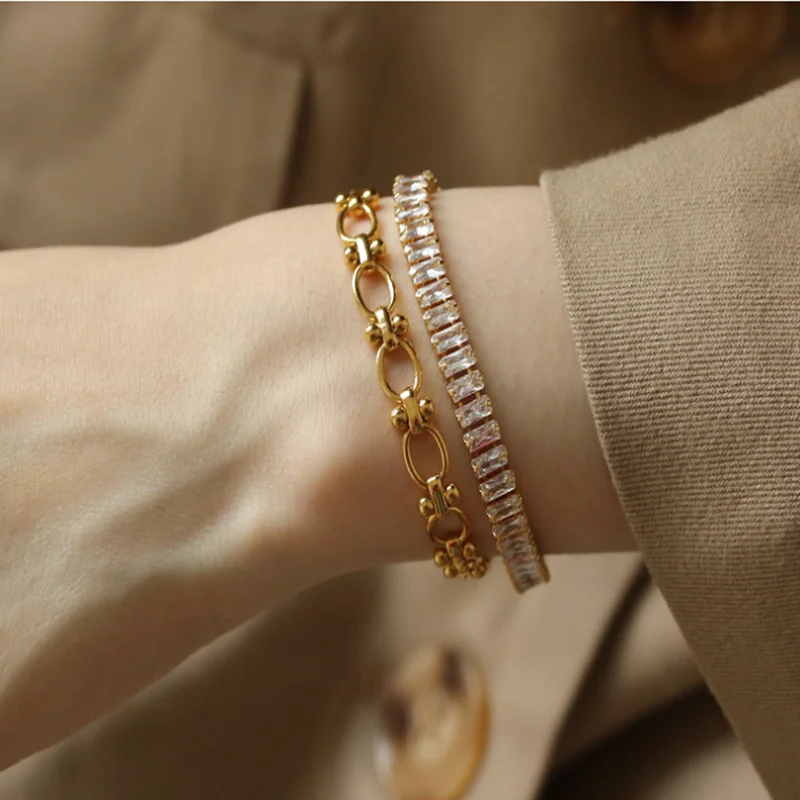 

Simple Zircon Bracelet,fashionable and versatile,elegant temperament design feel hand decoration