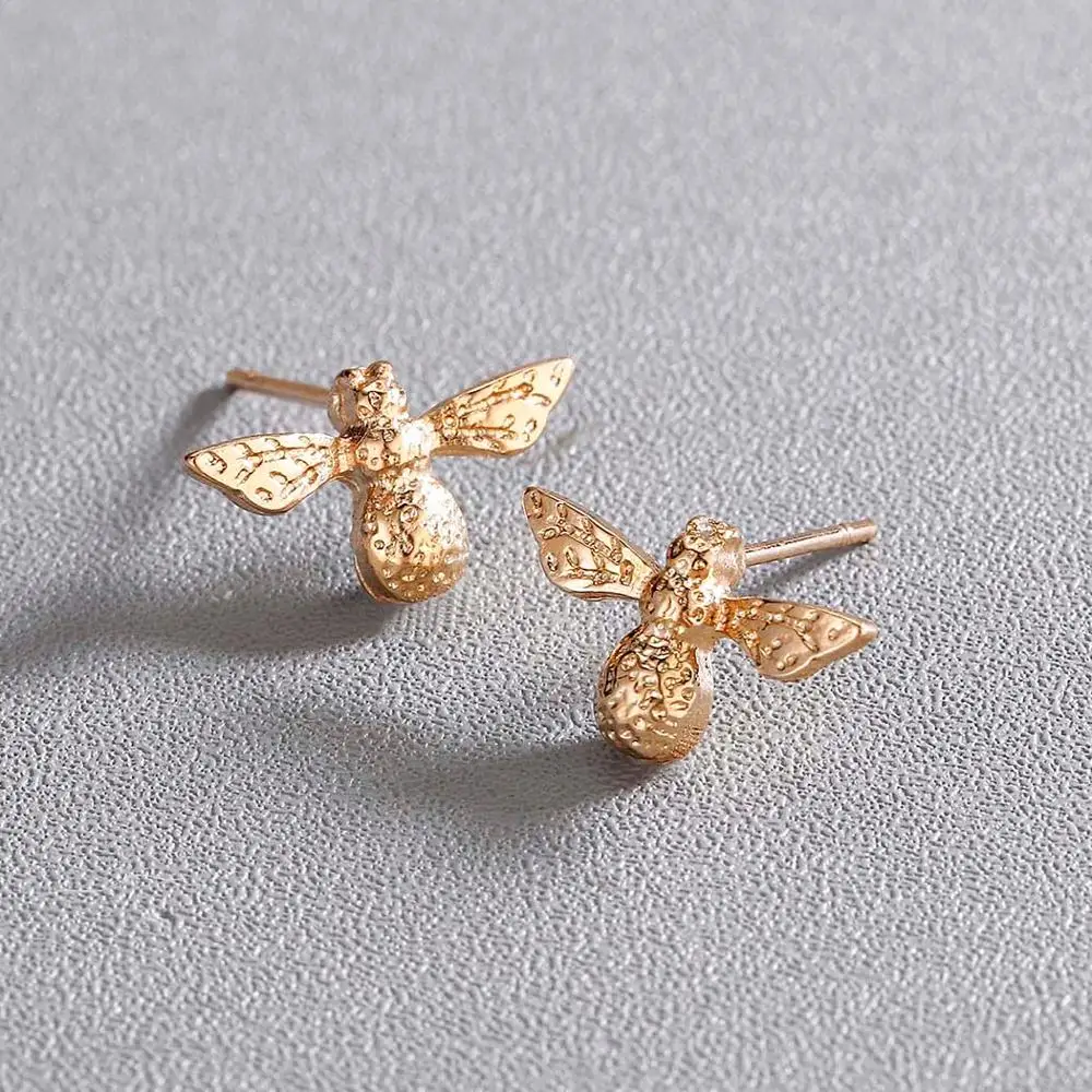 Симпатичные маленькие серьги Chandler бриллиантовые для женщин насекомых летающих