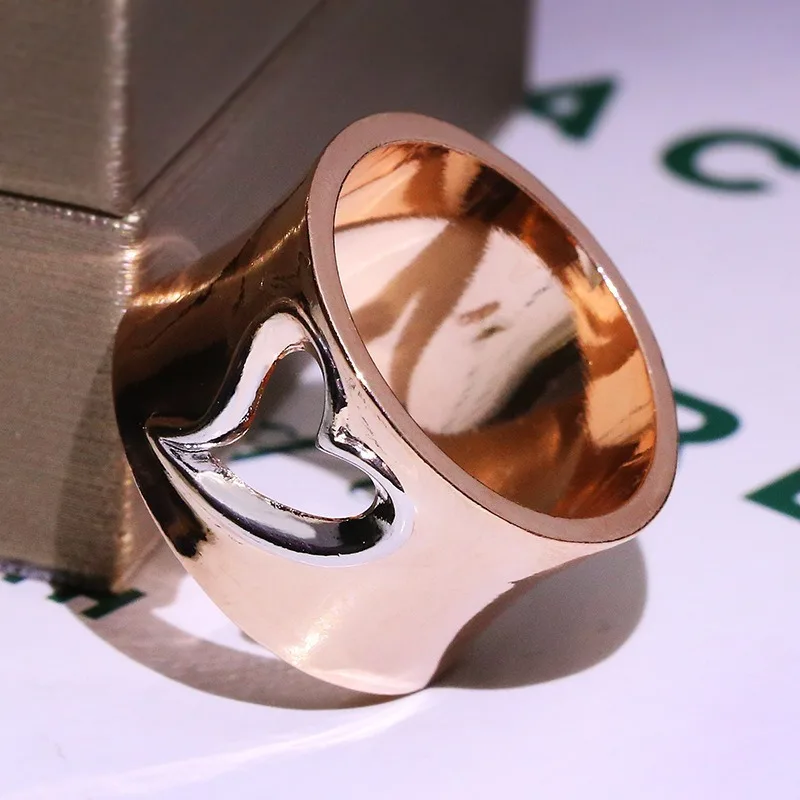 Женское кольцо с сердечками розовое золото подарок на день Святого Валентина