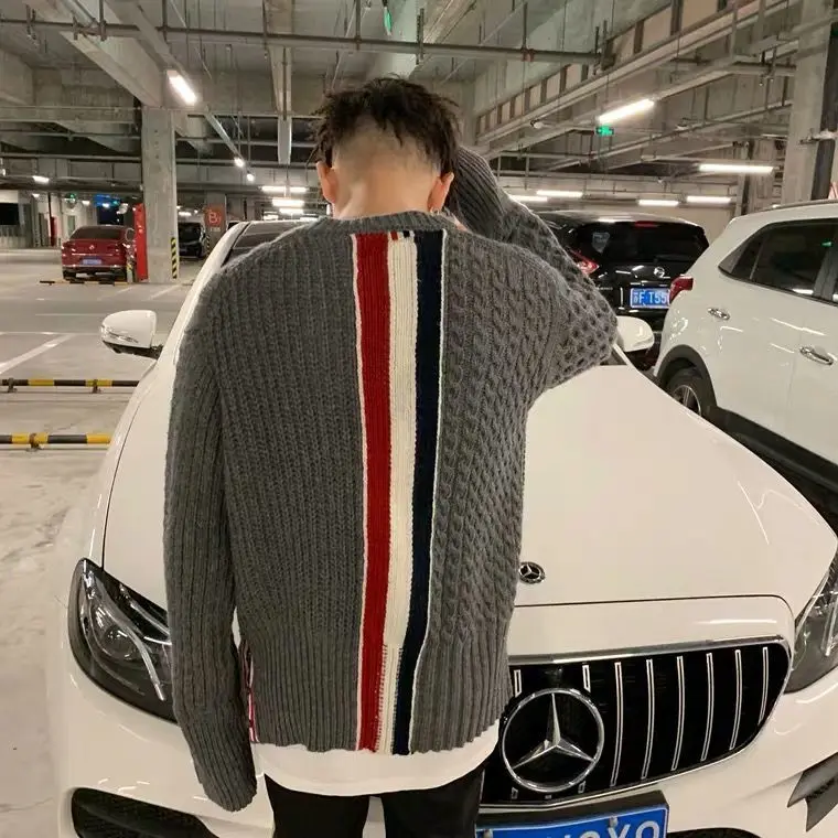 

1 new style of retro twist thick pure garment round neck Pullover Sweater for men and women