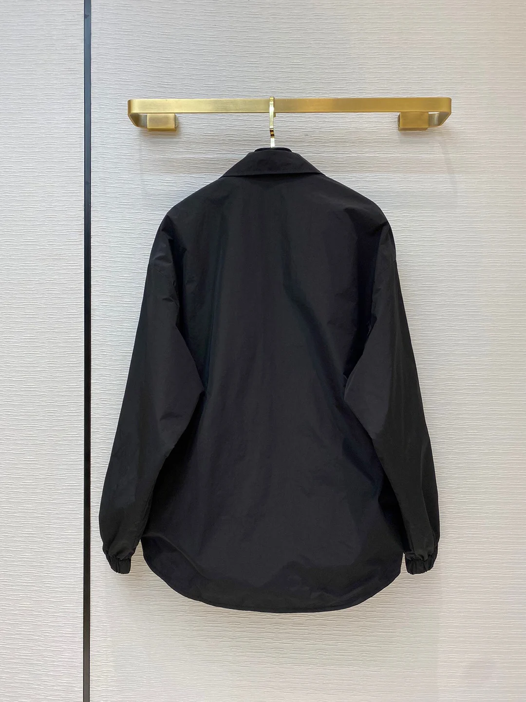 

Coats & Jackets