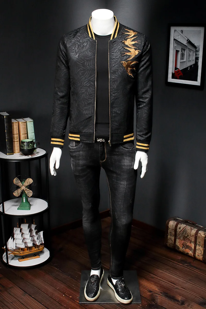 

Jaqueta Masculina Spring New Gold Embroidery Print Jacket Men Slim Fit Bomber Print Jacket Retro Jacket Club Clothing Men 5xl-M