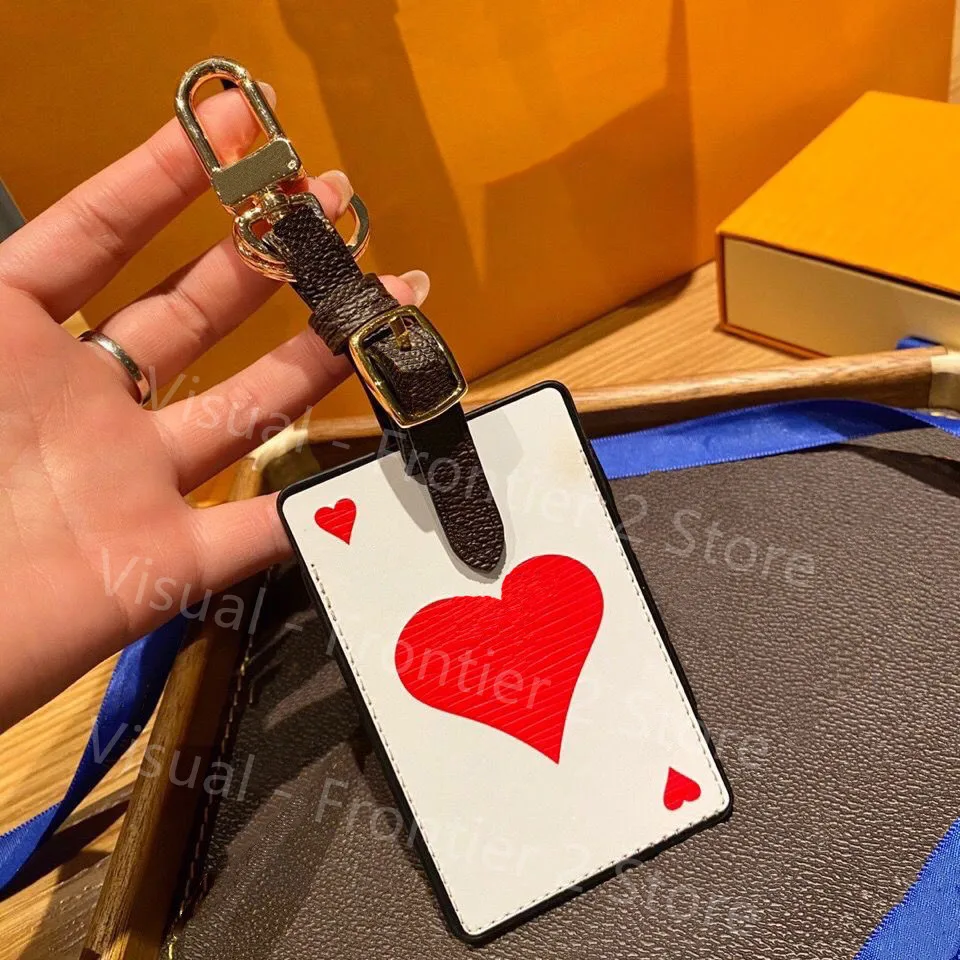 

2021 New Luxury Four-Leaf Clover Brown Old Flower Leather Playing Card Keychain Fashion Bag Pendant Keychains With Gift Box