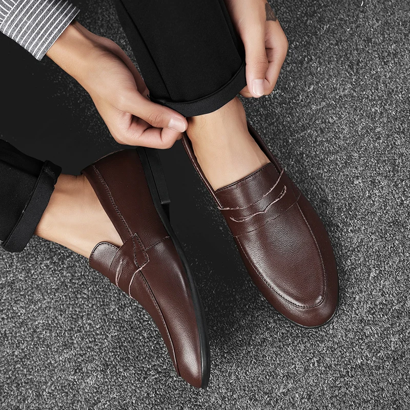 

Мужская обувь; zapatos; Мужская обувь; masculino cuero; Новинка 2020 года; Обувь на плоской подошве; Лидер продаж; Модная мужская повседневная обувь из кож...