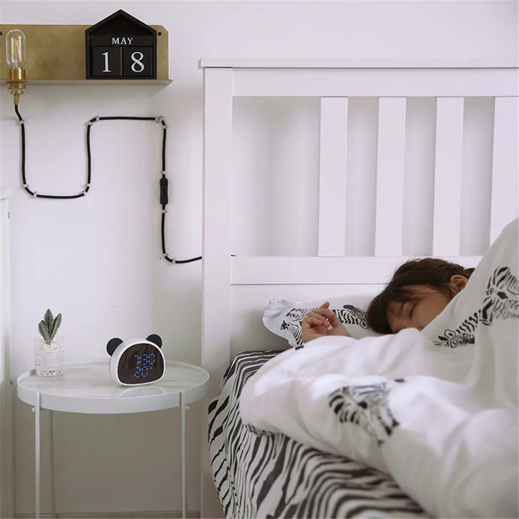 

Fashion Creative Room Desk Ornament Mirror LED Alarm Clock Multifunction Digital Electronic Temperature Snooze Clock