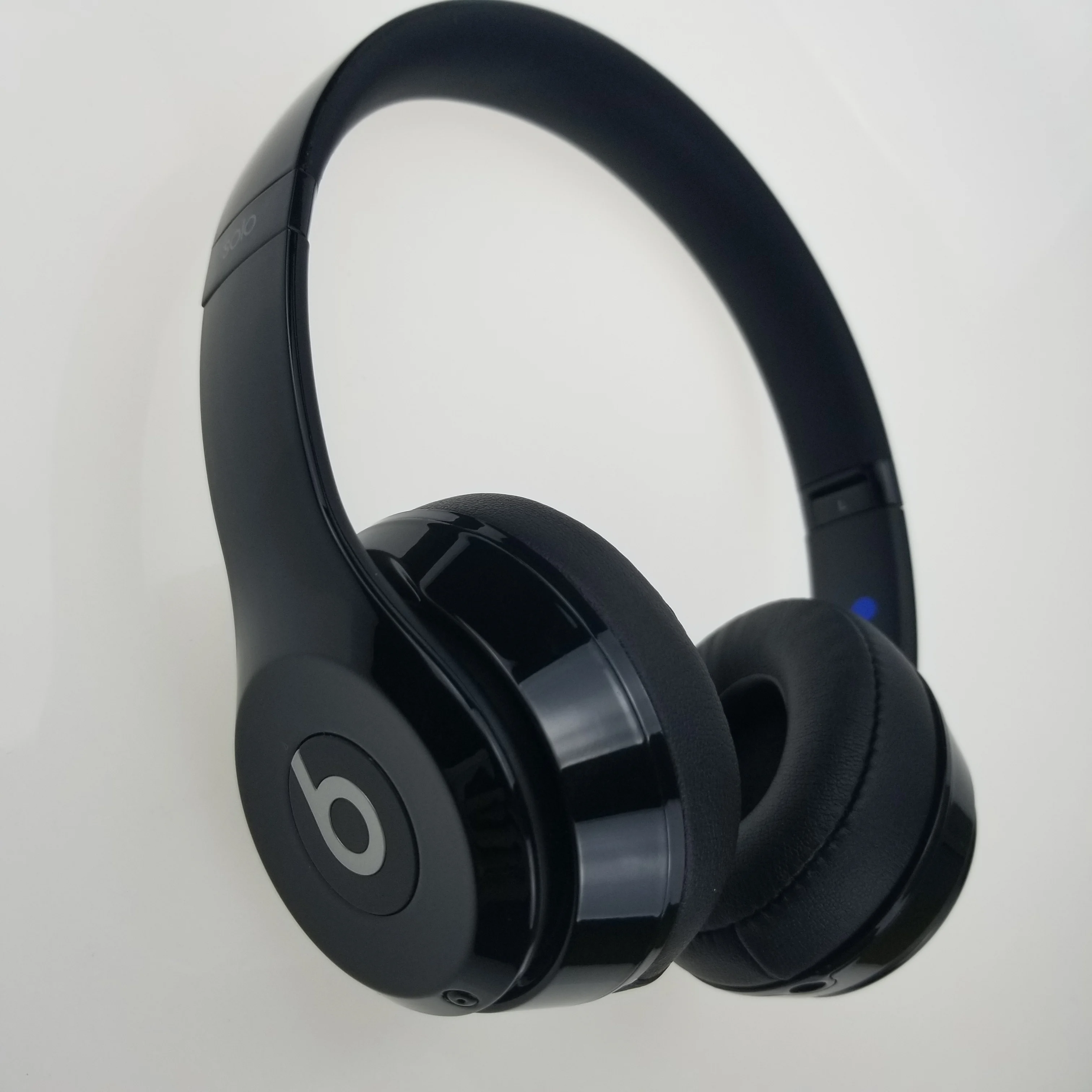 Оригинальные наушники Beats Solo с накладными ушами беспроводные Bluetooth функцией