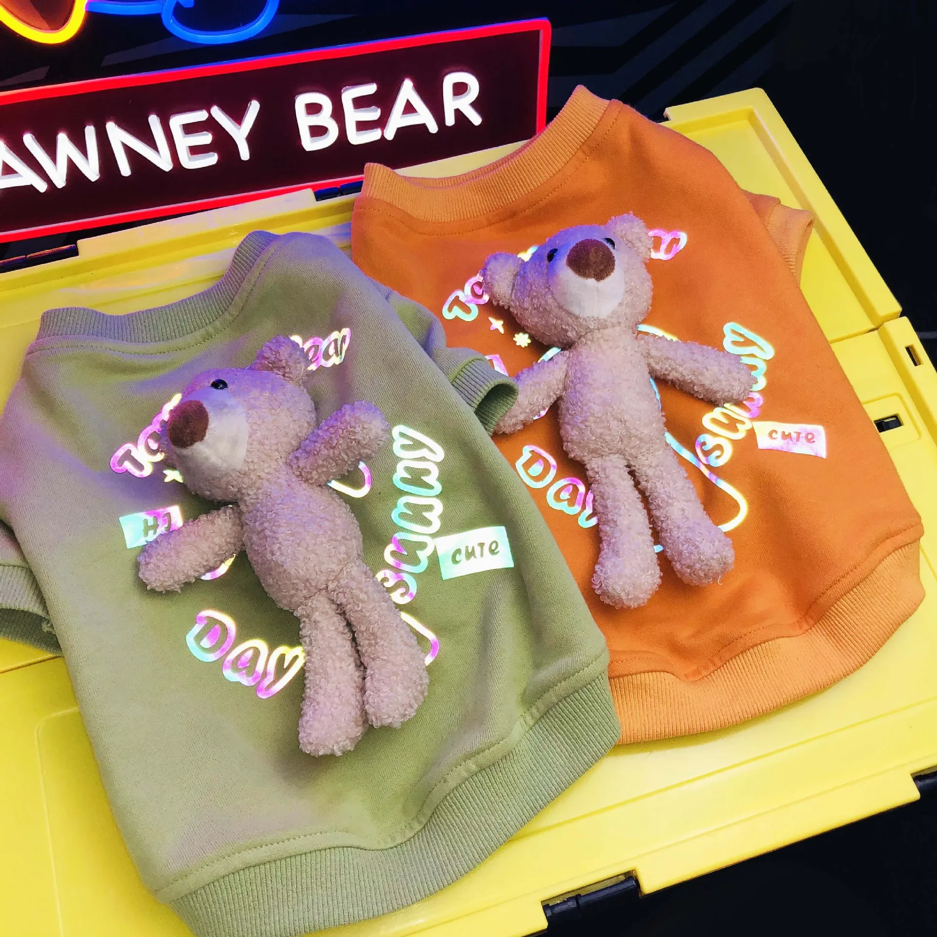 

Luxury Dog Reflective Clothes, Hot Sale Fleece Hooded Jacket for Keeping Warm In Autumn and Winter, Small Medium Puppy Clothes