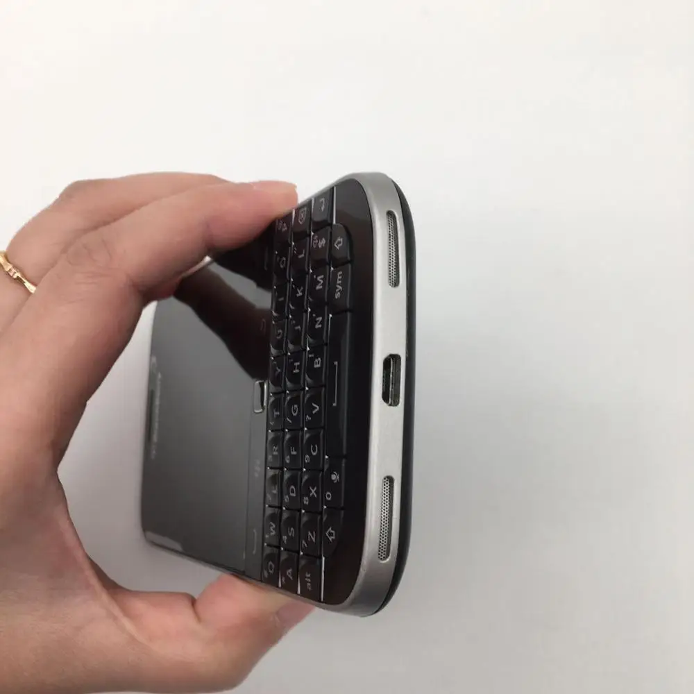 blackberry classic q20 refurbsihed original q20 phone dual core 2gb ram 16gb rom 8mp camera free shipping free global shipping