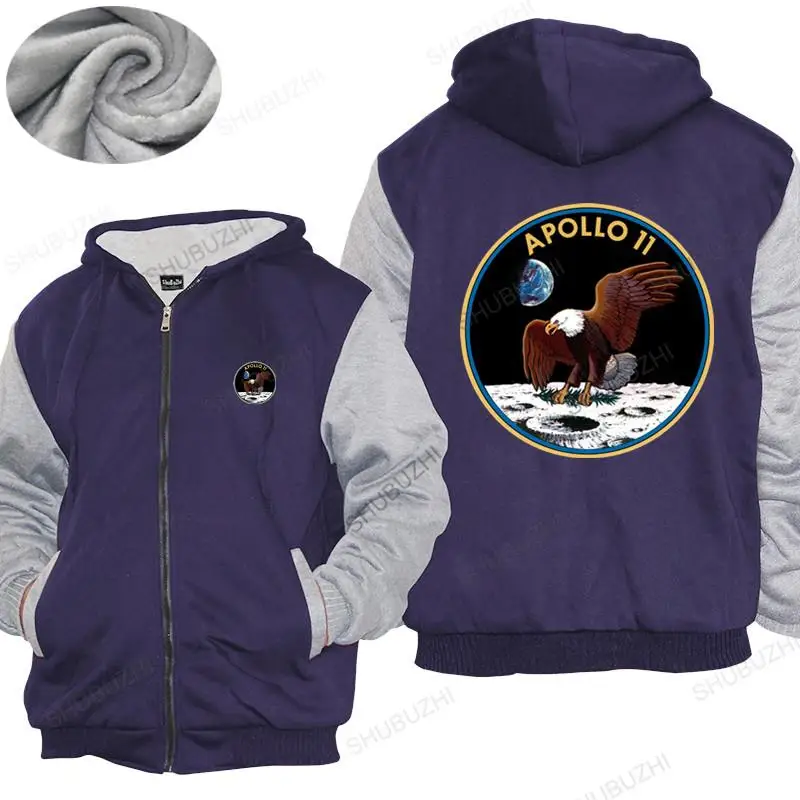 

Hoodies & Sweatshirts