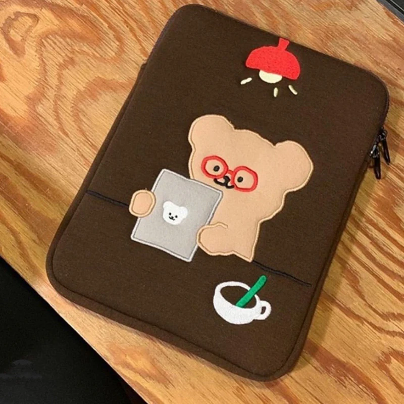 

Spectacled Bear Tablet Protective Cover Ipad Inner Bag 11/13/15 Inch Girls Tablet Case Laptop Storage Bag For Mac Ipad Pro 2021