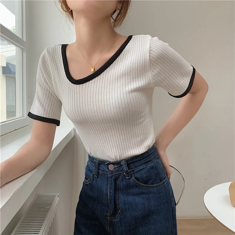 Tops de punto con cuello Irregular para mujer, camiseta de manga corta ajustada en blanco y negro de diseño coreano, ropa de verano