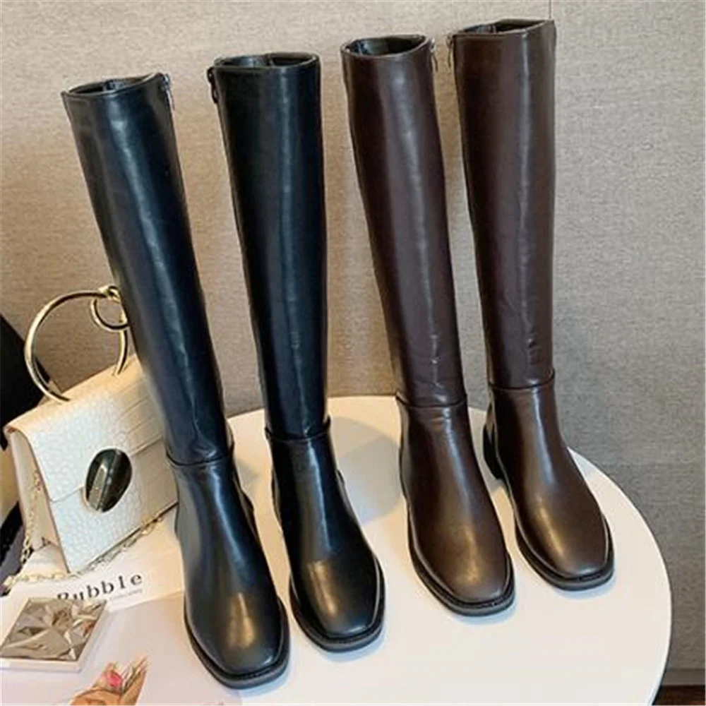 Женские кожаные сапоги до колена на низком каблуке с квадратным носком молнии