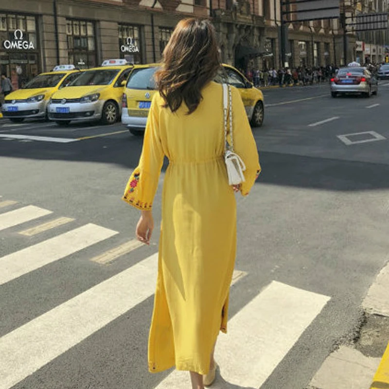 Женское пляжное платье с вышивкой длинное в этническом ретро-стиле расклешенным